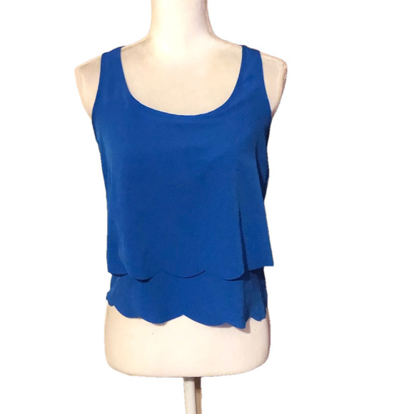 Gianni Bini Tops - ⭐️ 3 For $15 GB Scallop Top
